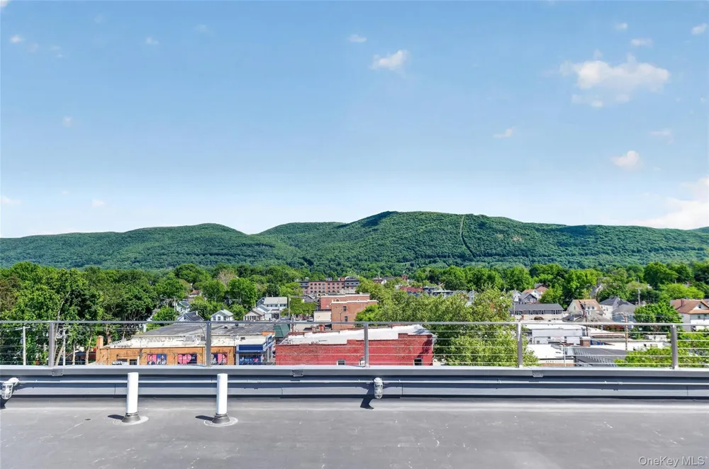 226 Main Street #402 Beacon, NY 12508