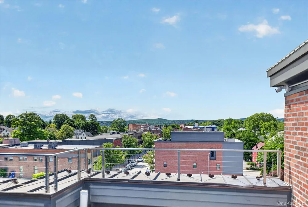 226 Main Street #402 Beacon, NY 12508