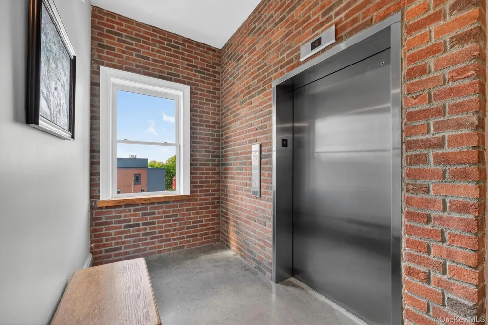 226 Main Street #402 Beacon, NY 12508