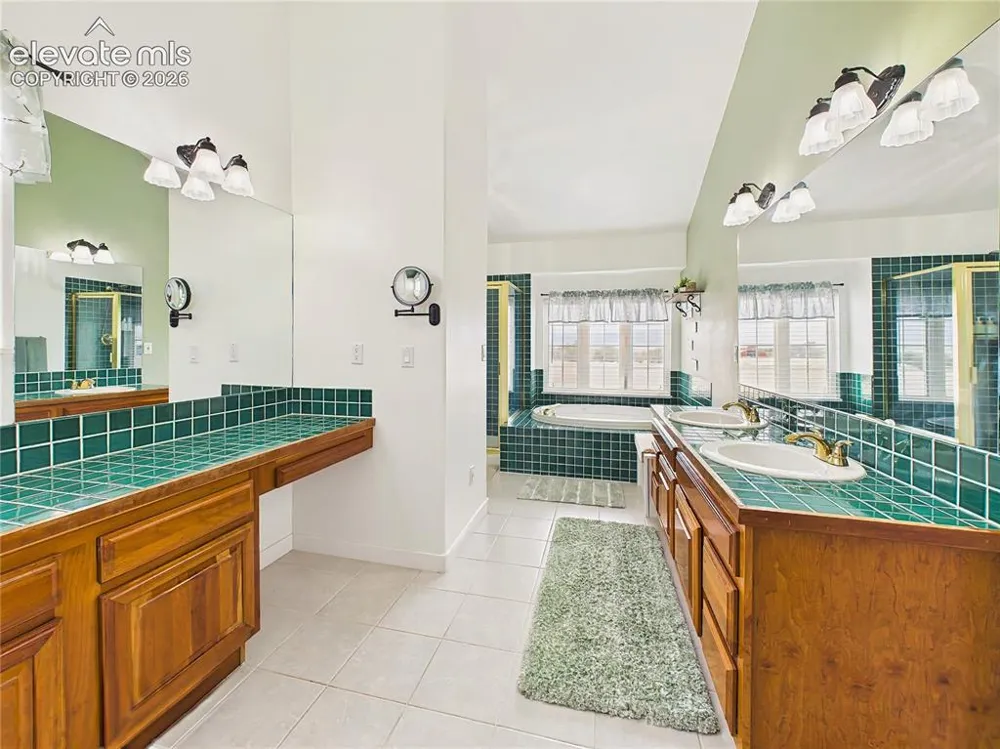 116 Top Notch Trail Penrose, CO 81240
