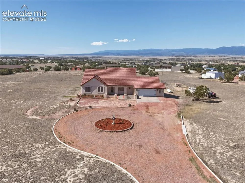 116 Top Notch Trail Penrose, CO 81240