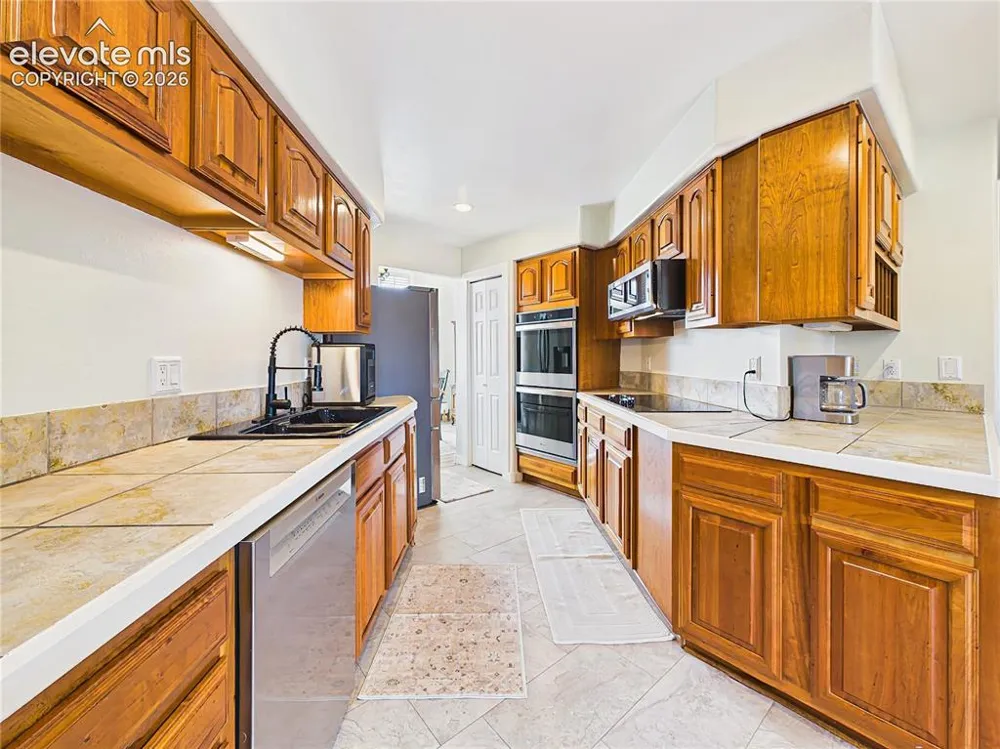 116 Top Notch Trail Penrose, CO 81240