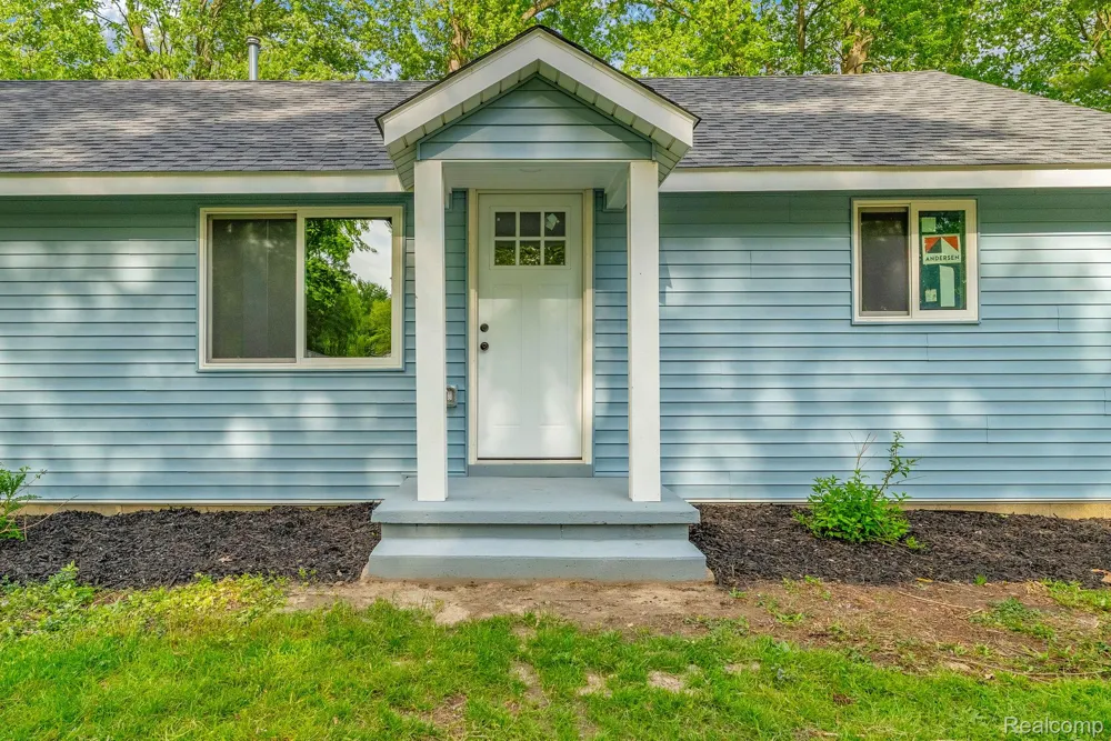 34 Pack Street Croswell City, MI 48422