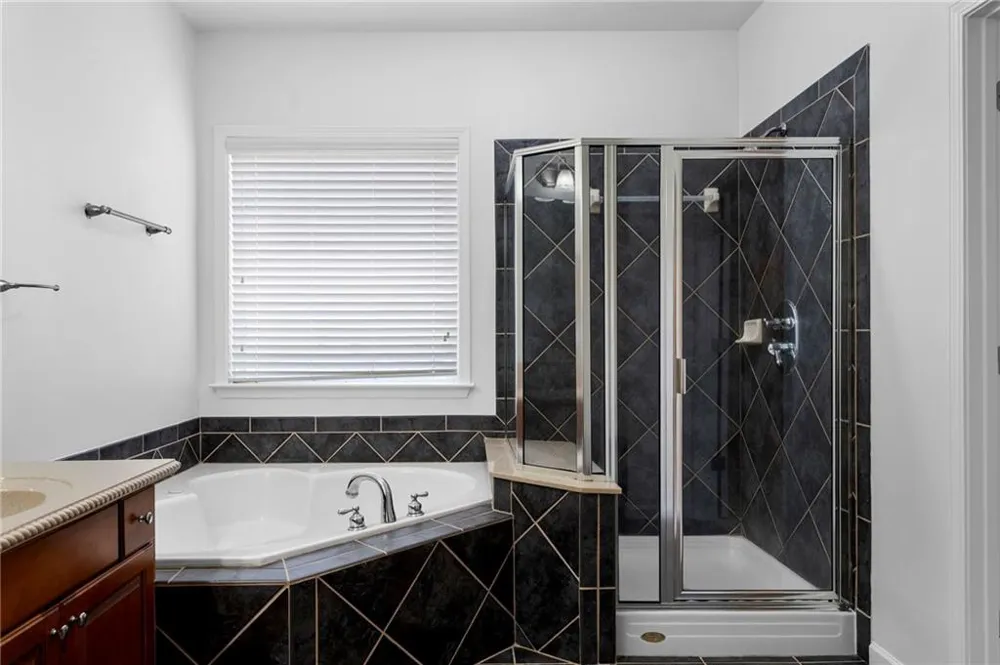 431 Brookes Walk Woodstock, GA 30188