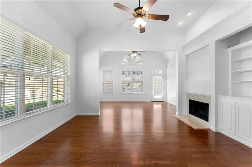 431 Brookes Walk Woodstock, GA 30188
