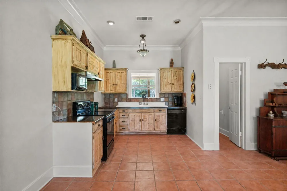 4155 FM 3096 Kerens, TX 75144