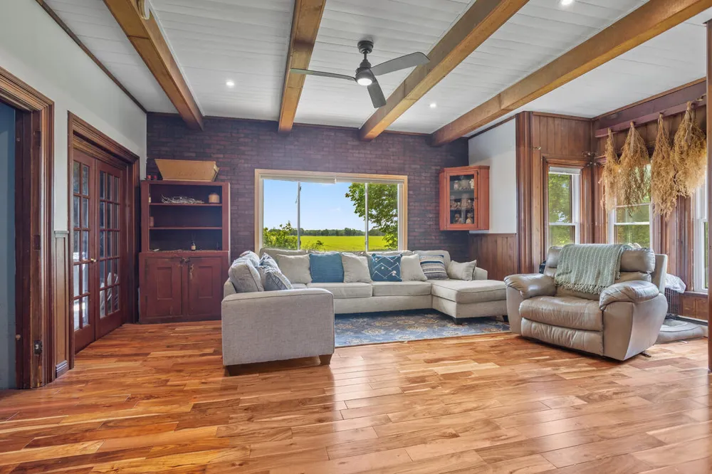 55686 Parkville Road Mendon, MI 49072