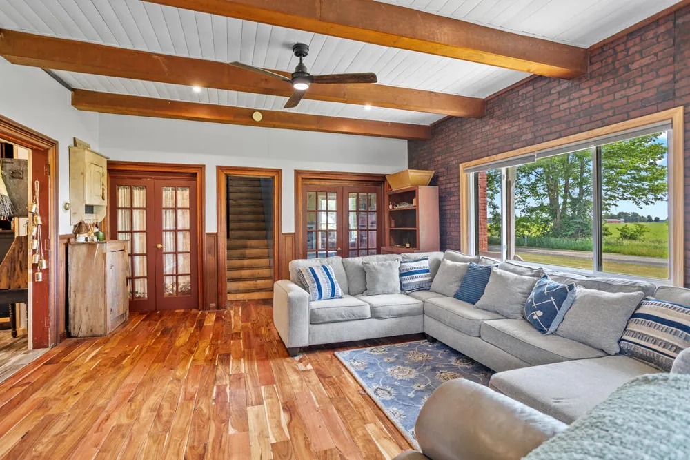 55686 Parkville Road Mendon, MI 49072