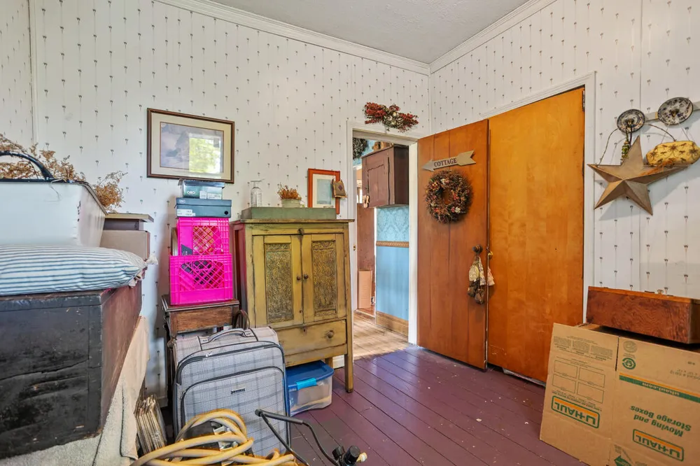 55686 Parkville Road Mendon, MI 49072