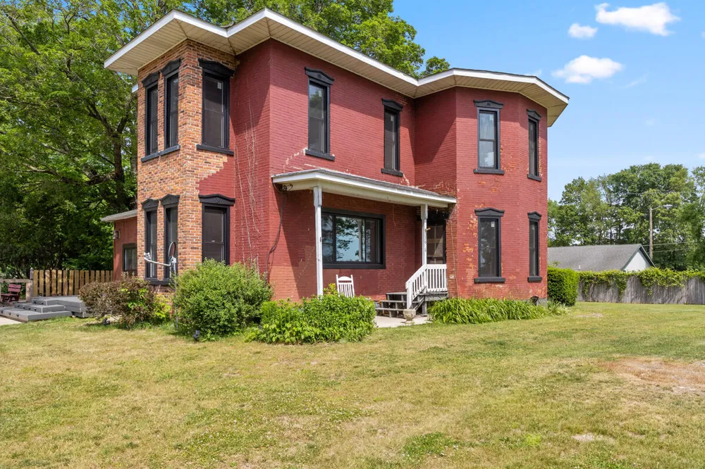 55686 Parkville Road Mendon, MI 49072