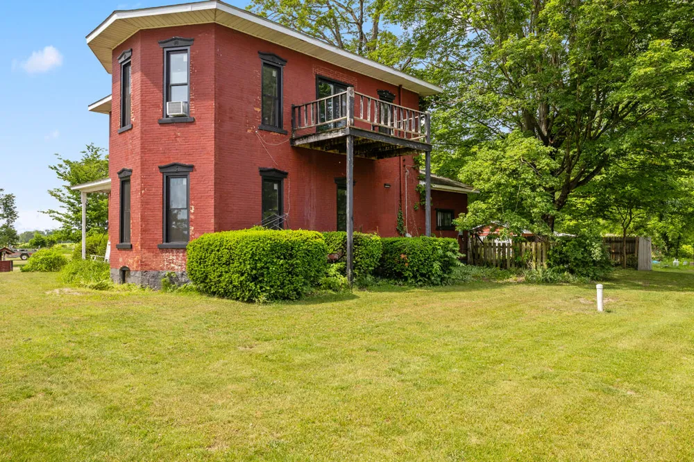 55686 Parkville Road Mendon, MI 49072