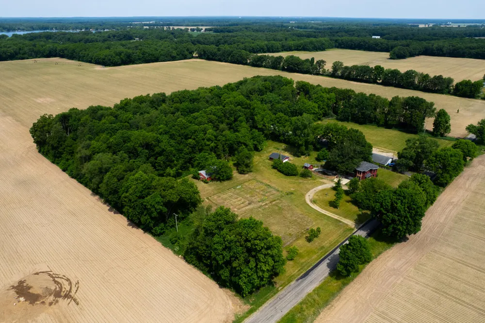 55686 Parkville Road Mendon, MI 49072