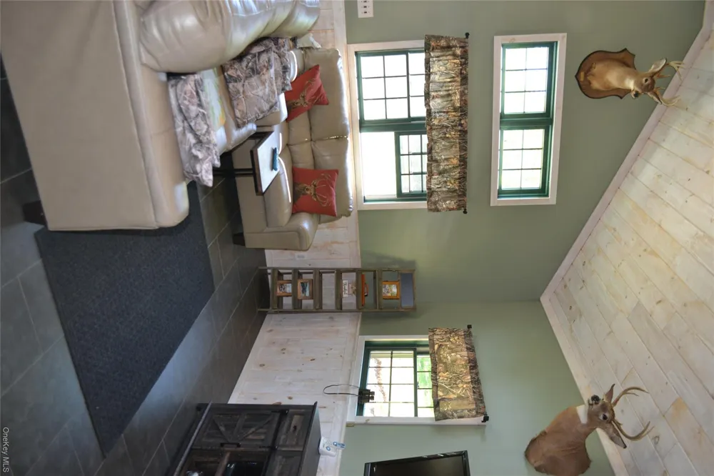 157 Wolfs Lair Hamden, NY 13782