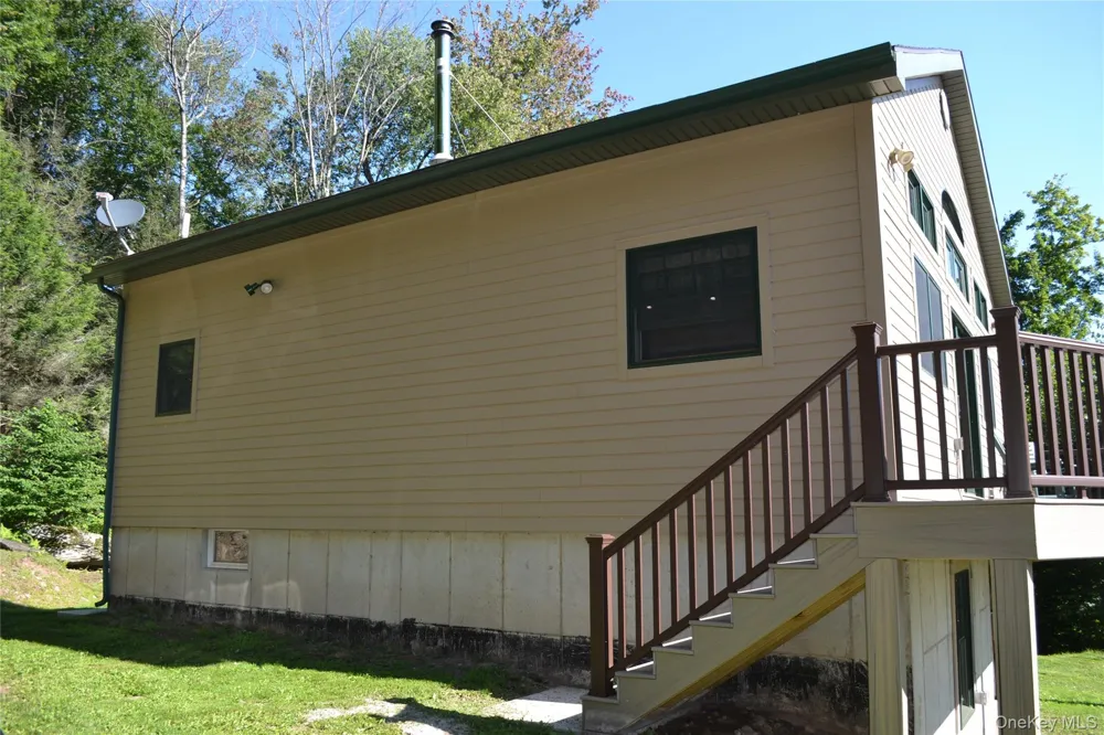 157 Wolfs Lair Hamden, NY 13782
