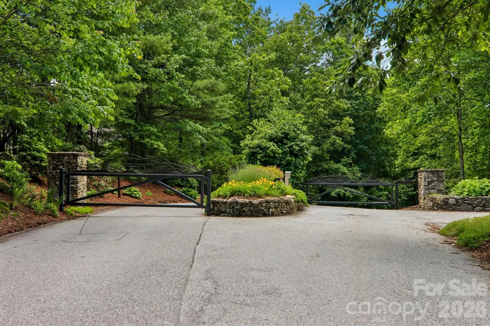 11 Magnolia Branch Drive Zirconia, NC 28790