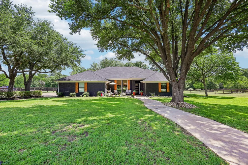 925 Meadow Drive Copper Canyon, TX 75077
