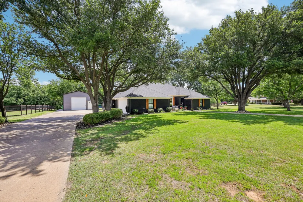 925 Meadow Drive Copper Canyon, TX 75077