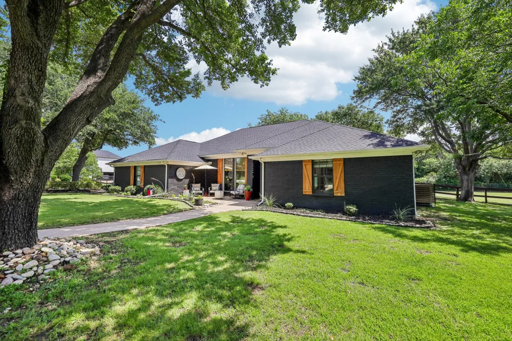 925 Meadow Drive Copper Canyon, TX 75077