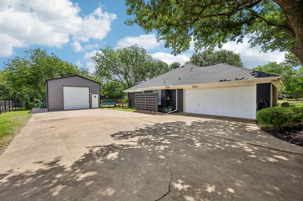 925 Meadow Drive Copper Canyon, TX 75077