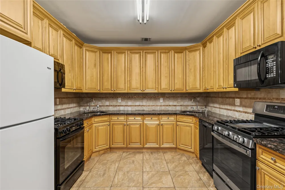 1206 Parkview Drive Spring Valley, NY 10977