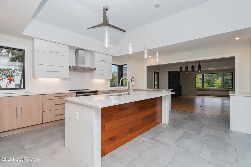 828 Kingston Road Princeton, NJ 08540