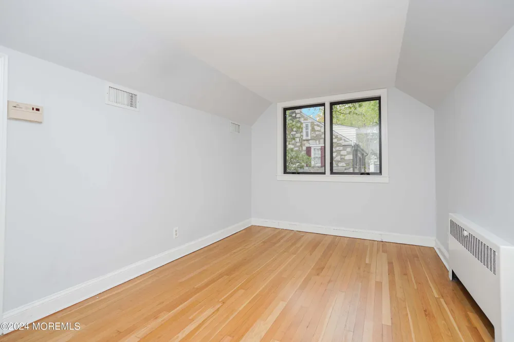 828 Kingston Road Princeton, NJ 08540