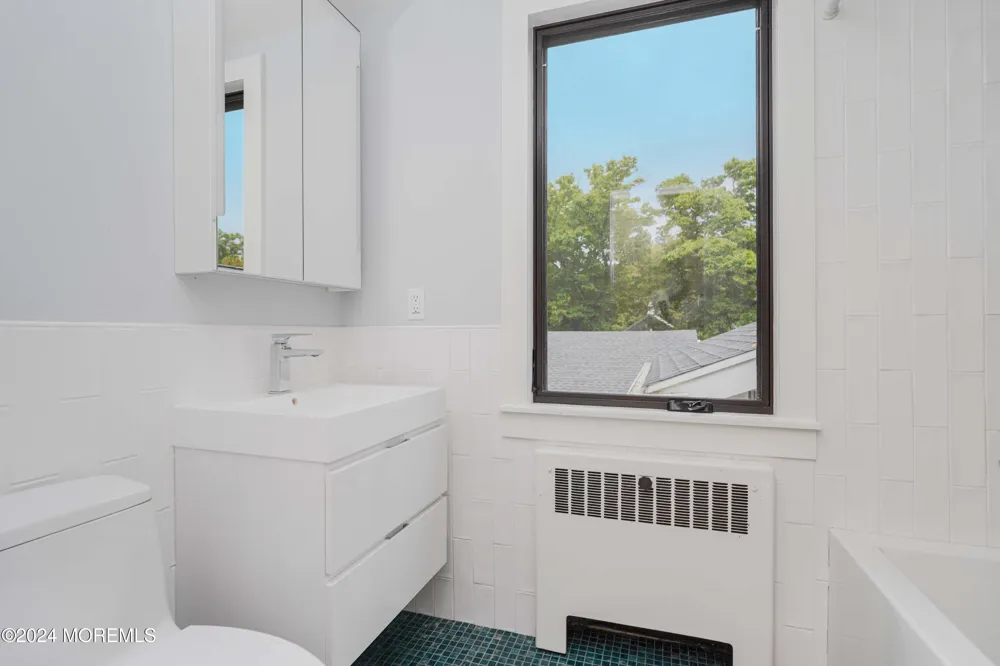 828 Kingston Road Princeton, NJ 08540