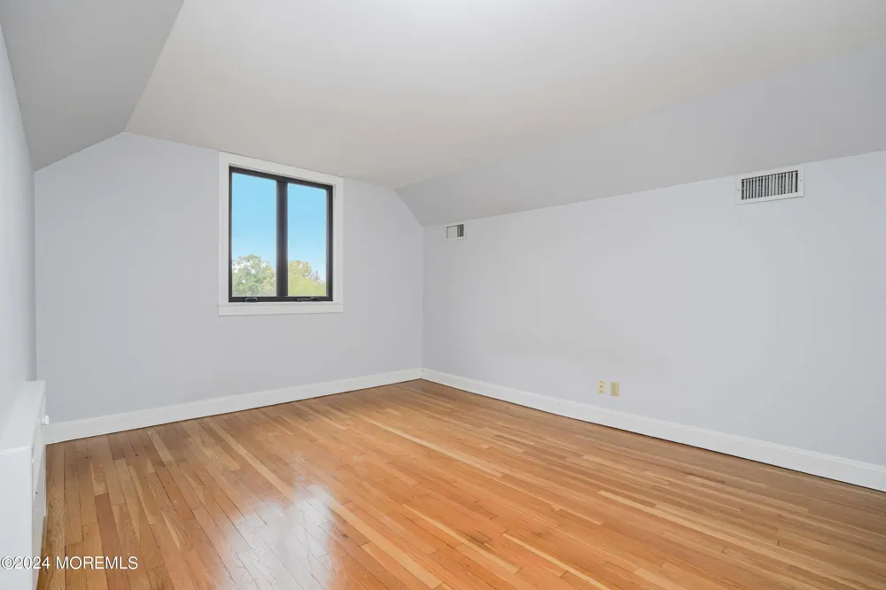 828 Kingston Road Princeton, NJ 08540