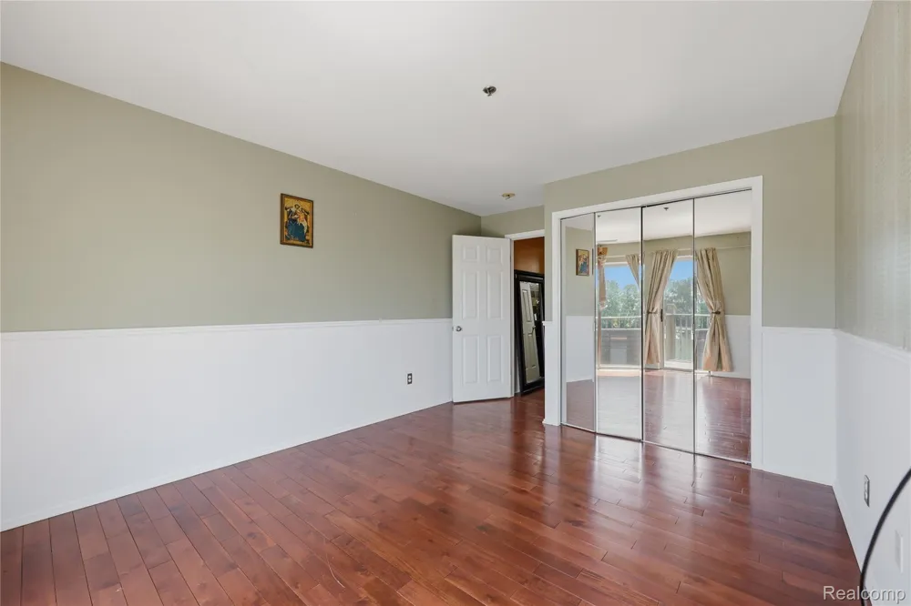 37510 Jefferson Avenue #303 Harrison Charter Township, MI 48045