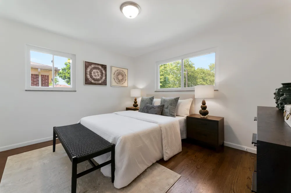 15241 Pearson Street Oak Park City, MI 48237