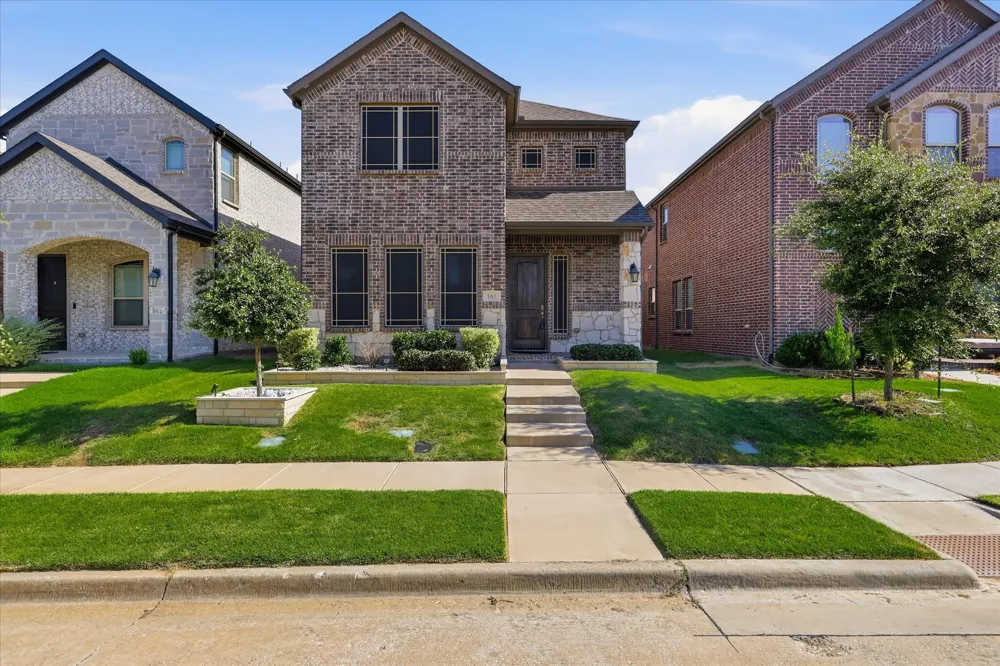 163 Mccartt Drive Lewisville, TX 75067