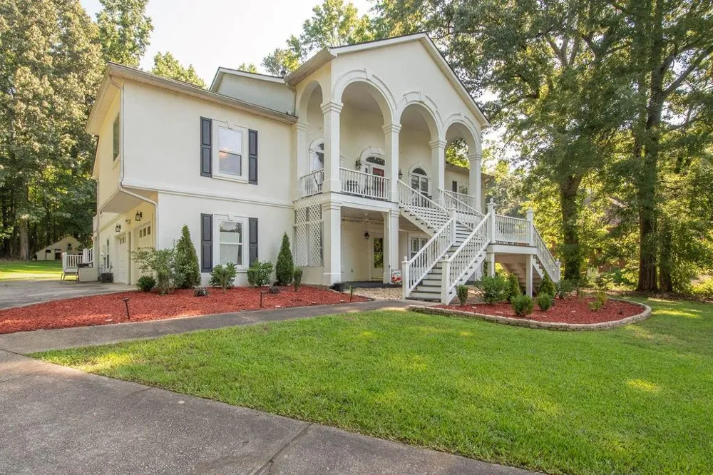 115 Hazelridge Lane Sharpsburg, GA 30277