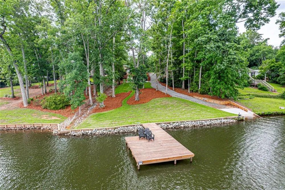 233 Lakeshore Drive Eatonton, GA 31024
