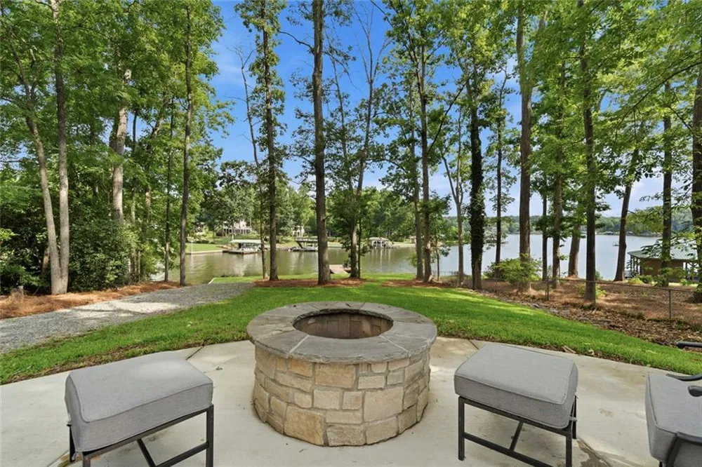 233 Lakeshore Drive Eatonton, GA 31024