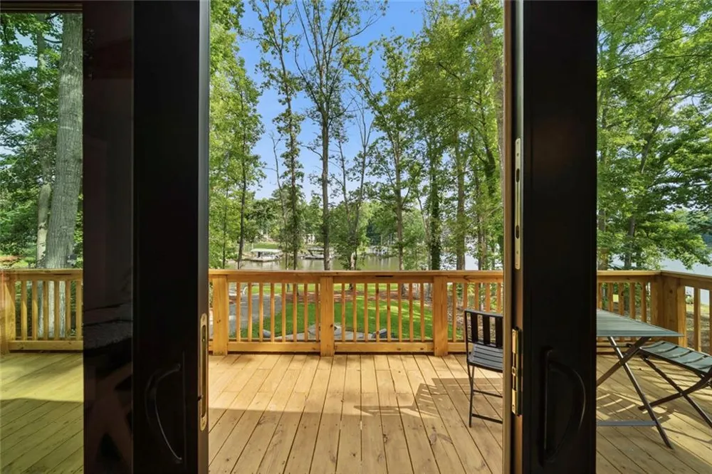 233 Lakeshore Drive Eatonton, GA 31024