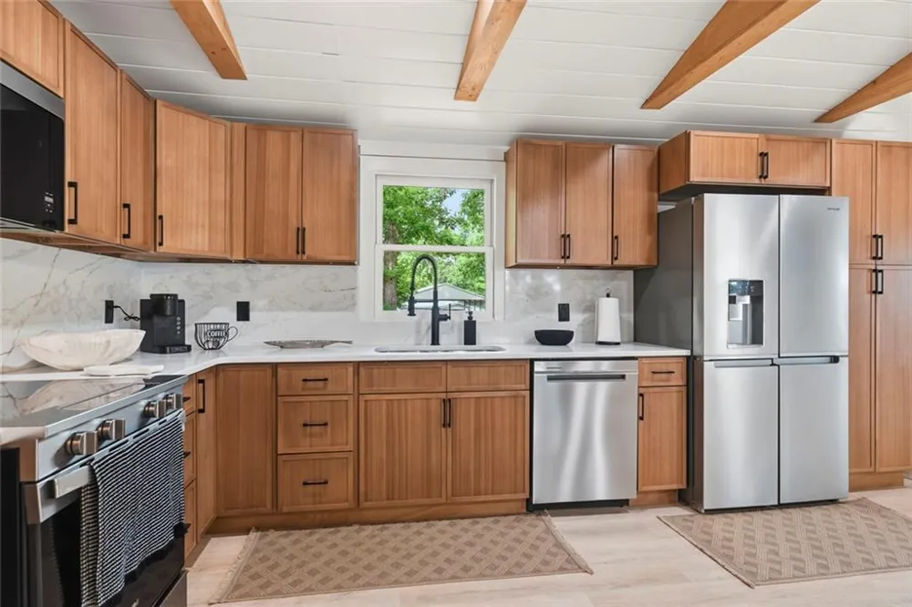 233 Lakeshore Drive Eatonton, GA 31024
