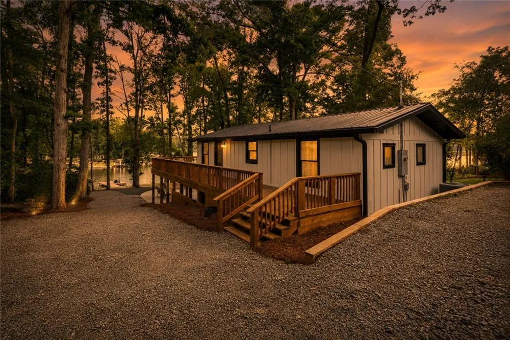 233 Lakeshore Drive Eatonton, GA 31024