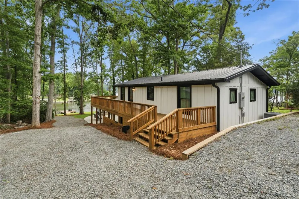 233 Lakeshore Drive Eatonton, GA 31024