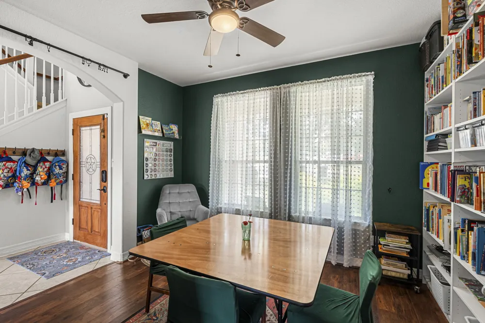 454 Fall Circle Kyle, TX 78640