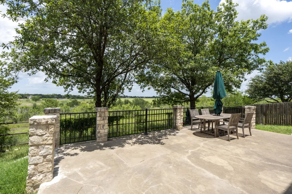 454 Fall Circle Kyle, TX 78640