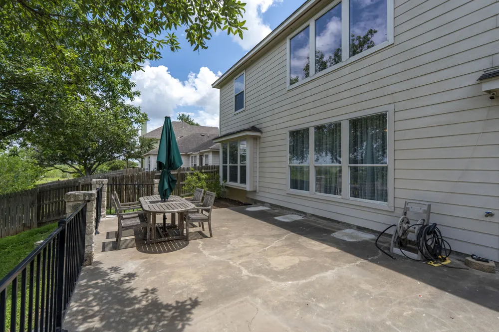 454 Fall Circle Kyle, TX 78640
