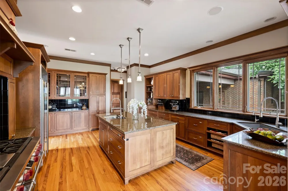 172 & 186 Tuckertown Road New London, NC 28127