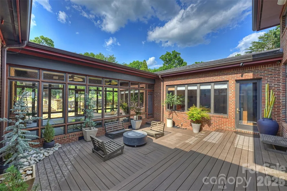 172 & 186 Tuckertown Road New London, NC 28127