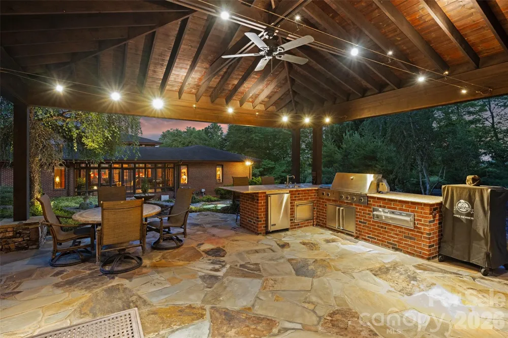 172 & 186 Tuckertown Road New London, NC 28127