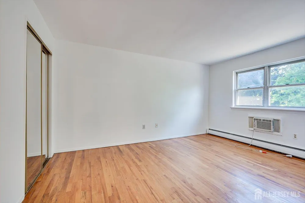 55 Gill Lane #28 Iselin, NJ 08830