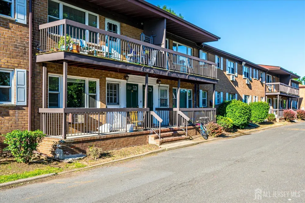 55 Gill Lane #28 Iselin, NJ 08830