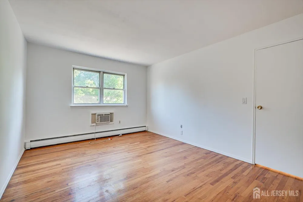 55 Gill Lane #28 Iselin, NJ 08830