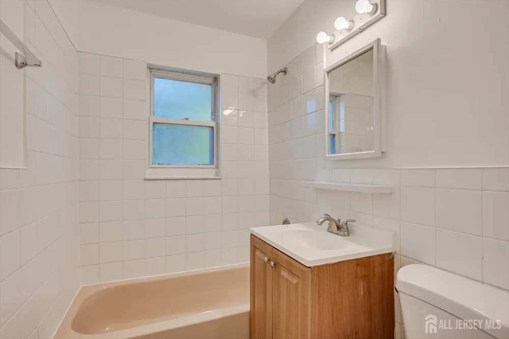 55 Gill Lane #28 Iselin, NJ 08830