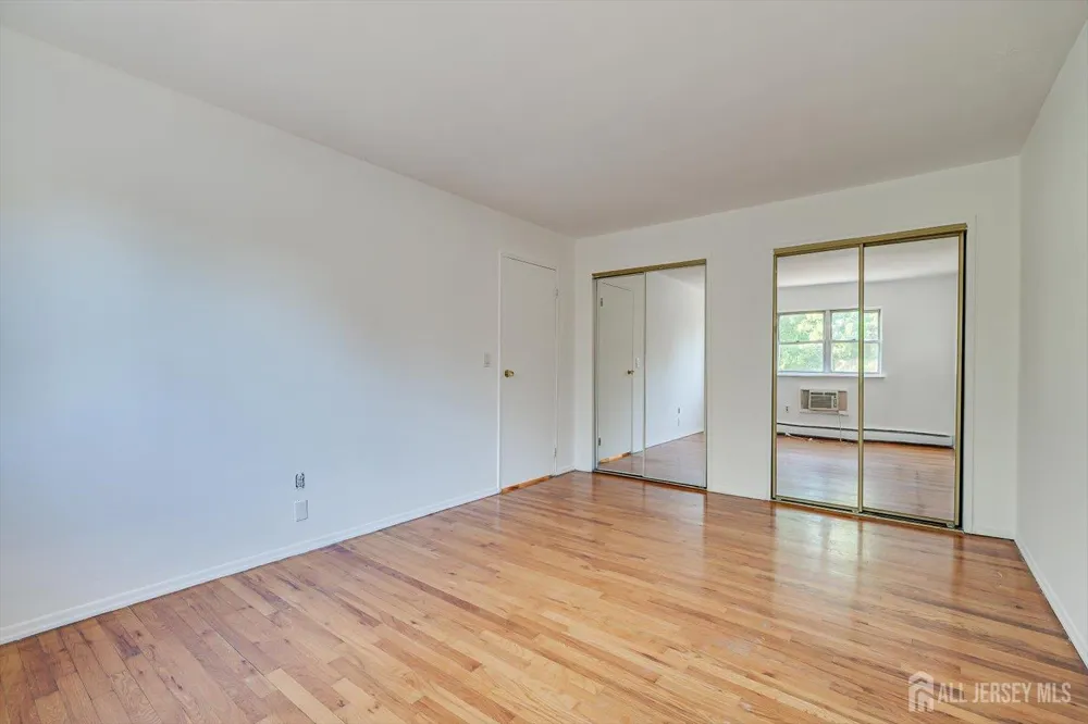 55 Gill Lane #28 Iselin, NJ 08830