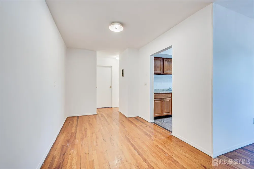 55 Gill Lane #28 Iselin, NJ 08830